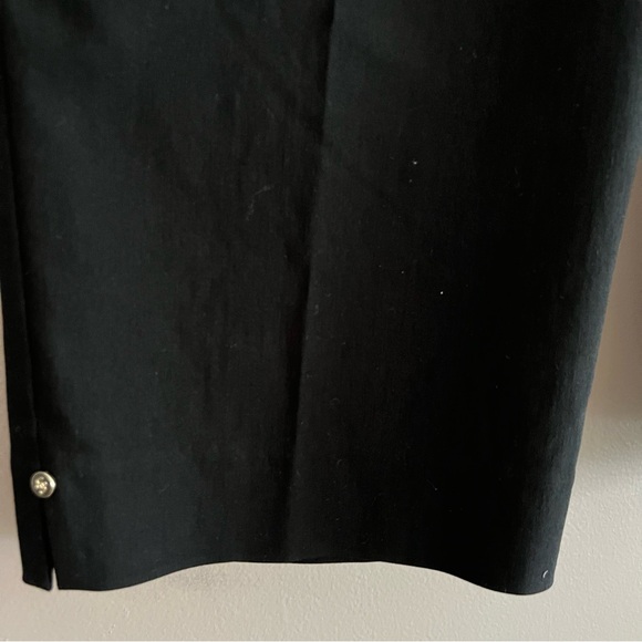 Chico's Brigitte Pull-On Rivet Slim Leg Capris Women's Sz 2 US 12 Black Casual - Picture 6 of 14
